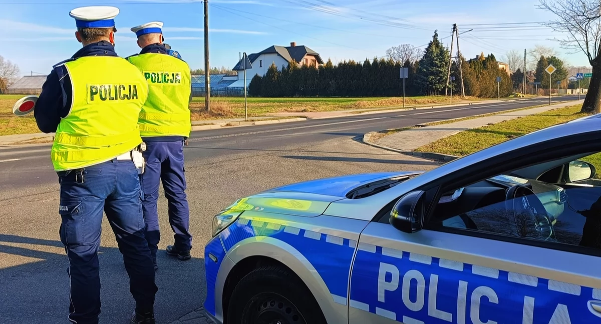 Było ograniczenie do 30 km/h, jechał 46 km/h. Dostał mandat. Ale okazało się, że w ogóle nie może prowadzić