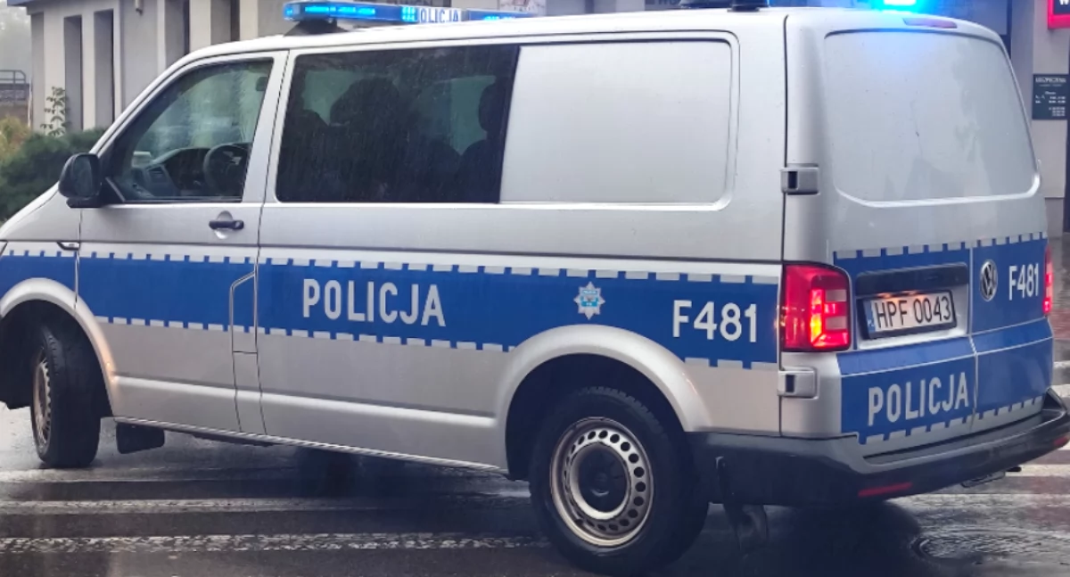 Wypadek na Starowiejskiej. Zderzenie Audi z Volvo. Dwie osoby poszkodowane 