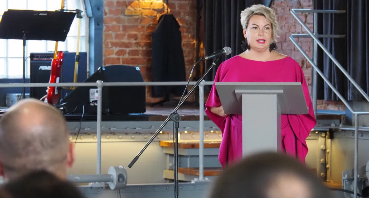 [ZDJĘCIA] Dzień Edukacji Narodowej. Nagrody dla dyrektorów i nauczycieli szkół średnich. I koncert