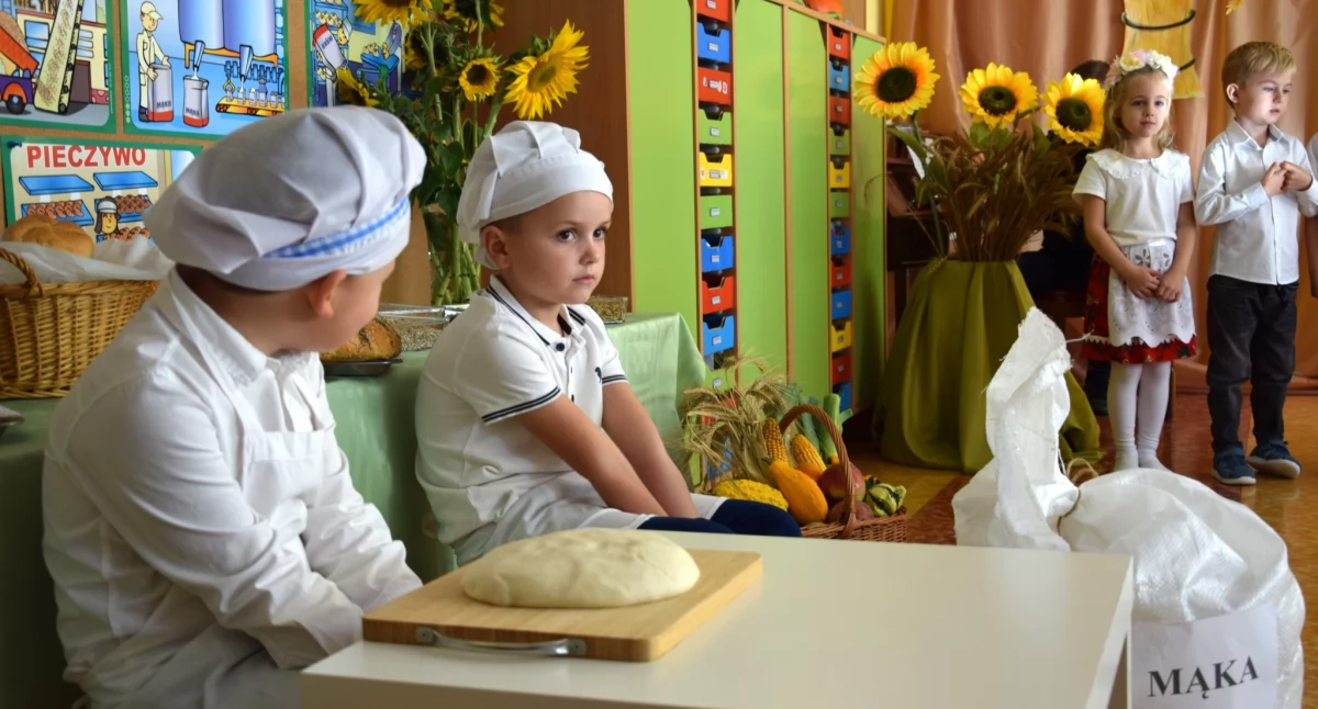 Dożynki w Publicznym Przedszkolu nr 1. Od ziarenka do bochenka chleba