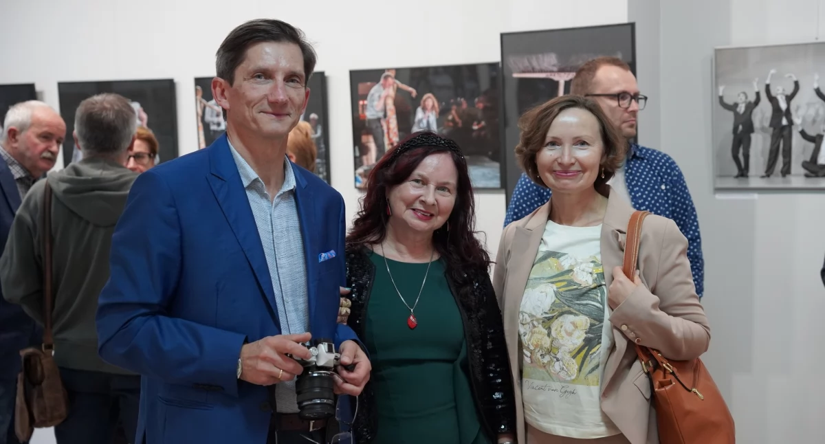 3xRóżewicz w Miejskim Domu Kultury. Dzień drugi. Słuchowisko, rozmowa z autorem i wernisaż wystawy Mirosława Kercza