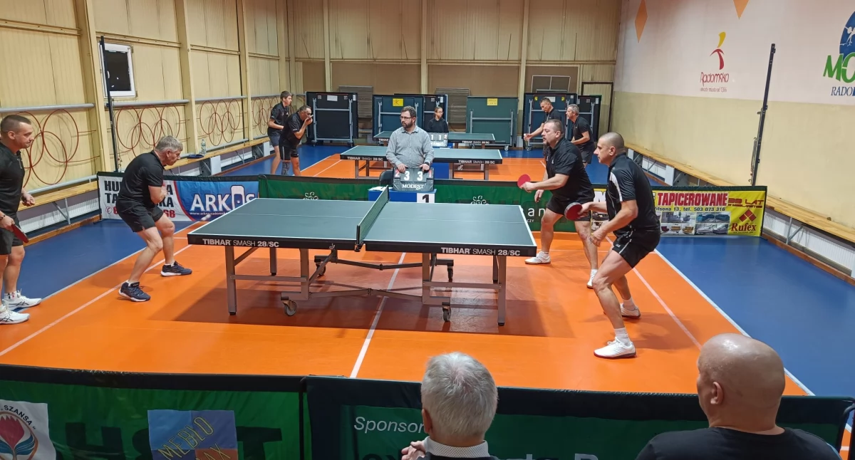 Tenis stołowy. Zawodnicy UMLKS-u Radomsko wygrali dwa ligowe spotkania