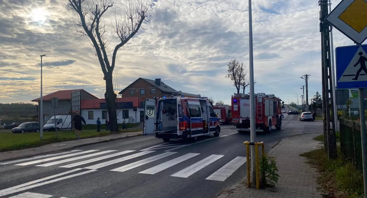 „Nie chcemy mieszkać za murem”. Na Brzeźnickiej protestują przeciw budowie ekranów akustycznych