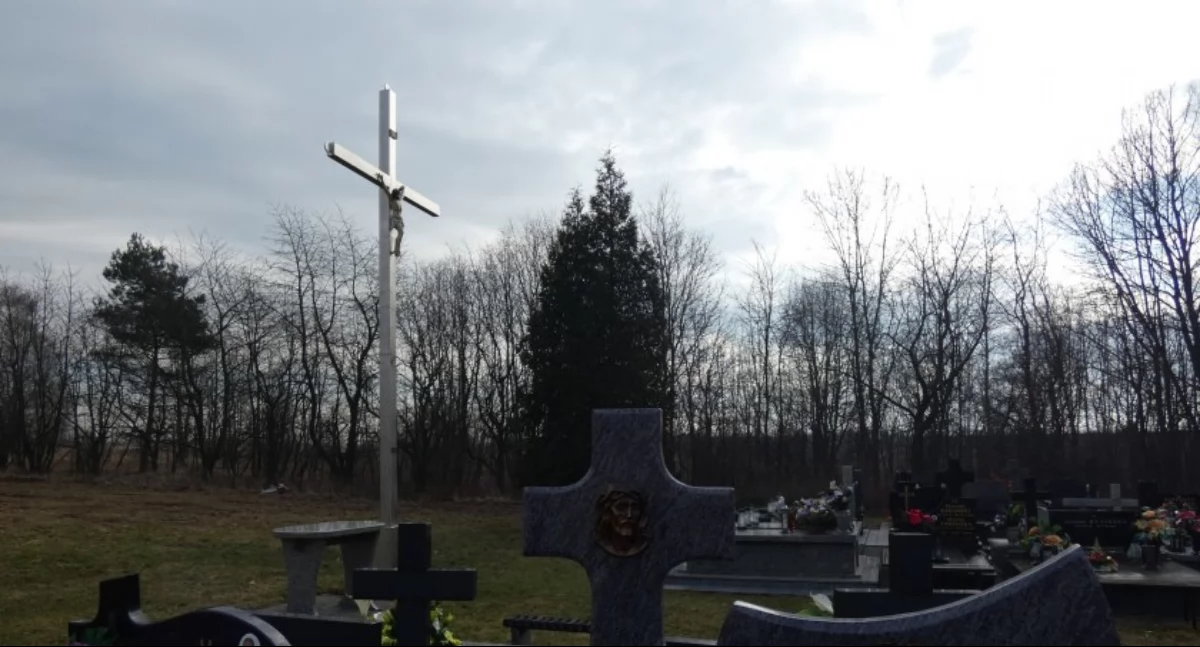 Cmentarz na Piaskowej dalej nielegalny. Sąd częściowo unieważnił uchwałę