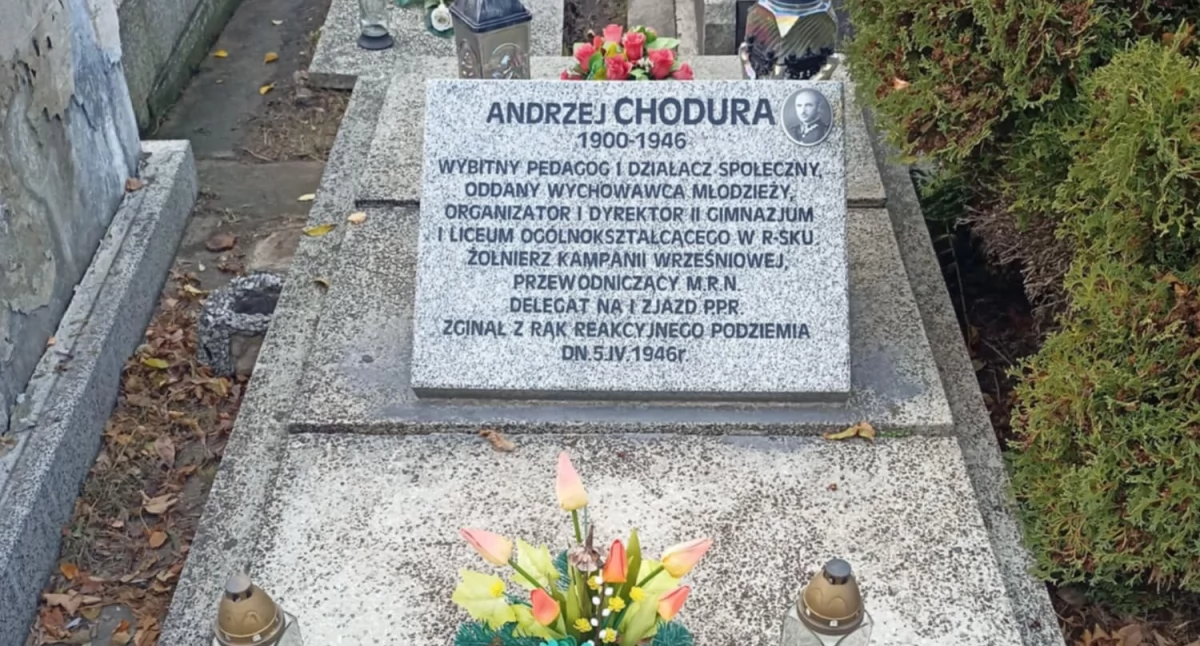Grób Andrzeja Chodury zniszczony czy może jednak odnowiony? Radomszczańskie SLD twierdzi, że to była dewastacja i profanacja