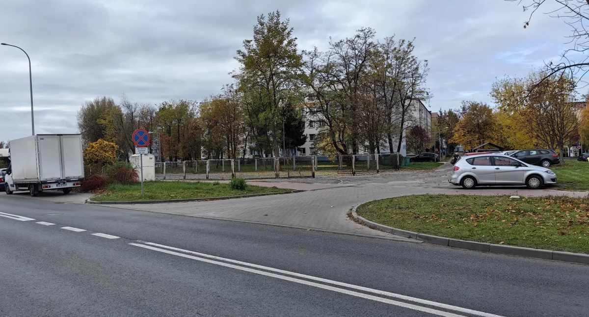 RSM Radomsko: - Ruch wokół cmentarzy będzie ogromny, można parkować na placu przy garażu piętrowym 