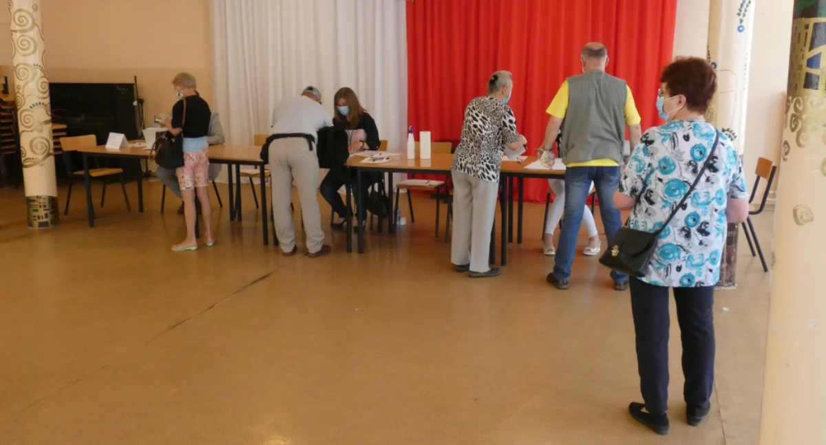 Mamy demokrację czy reżim Tuska? Wyborców PiS i PO opowiadają, jak im się żyje w Polsce rządzonej przez Koalicję 15 Października. 