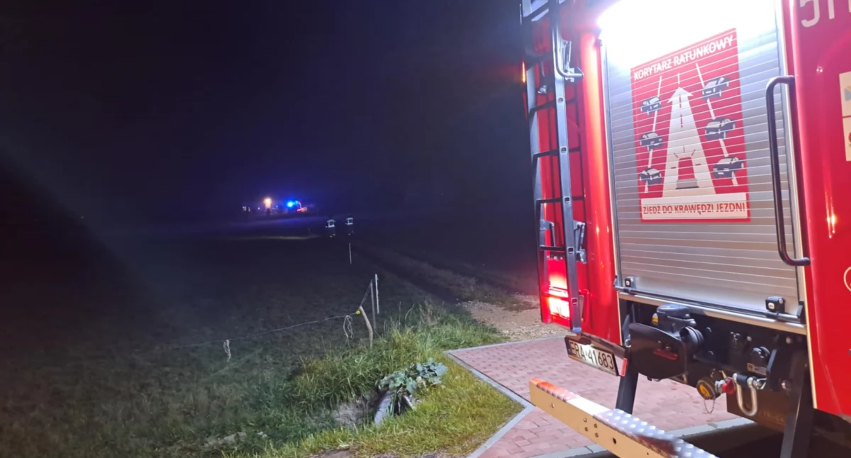 Pożar w miejscowości Wola Jedlińska. Na miejscu trzy zastępy straży pożarnej