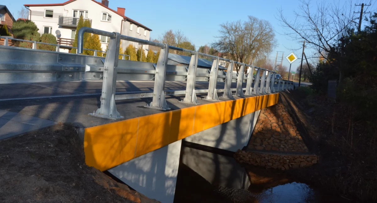 Nowy most nad Biestrzykówką w Wielgomłynach gotowy. Kosztował prawie milion