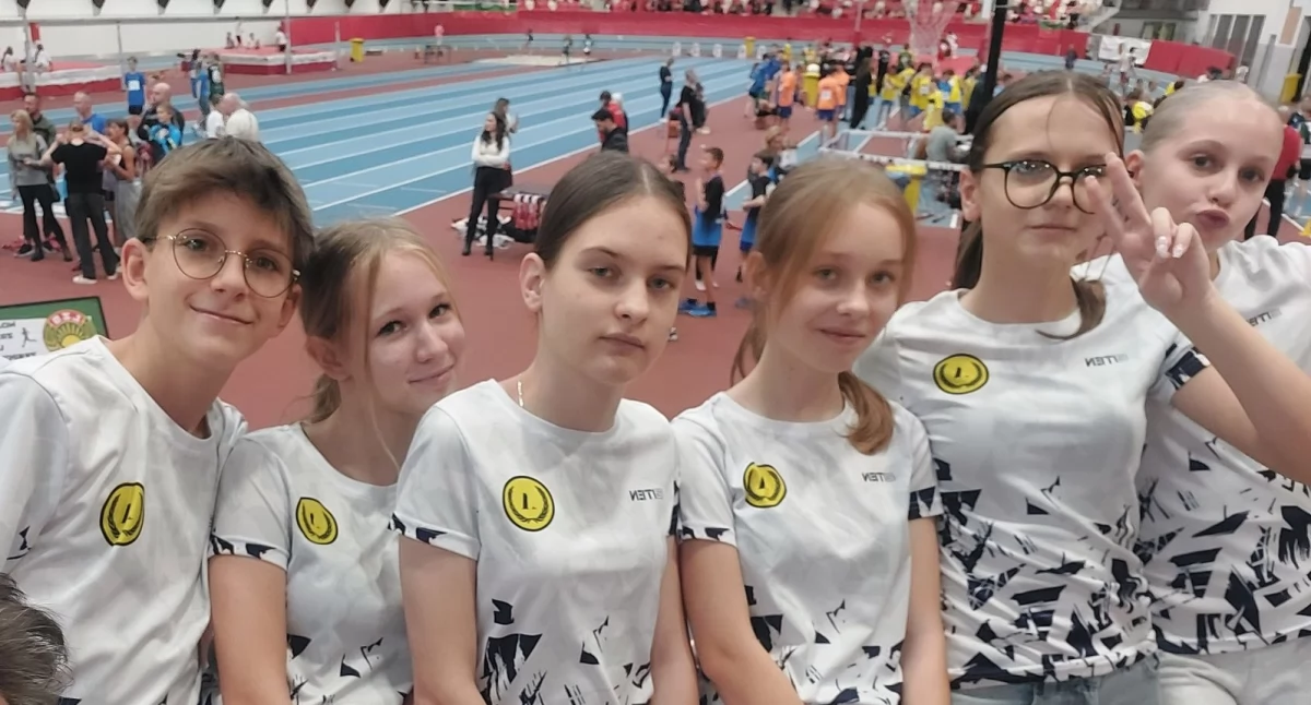 Młodzi zawodnicy Athletics Team Radomsko biegali w Spale. Wystartowali w Halowym Mikołajkowym Mityngu LZS