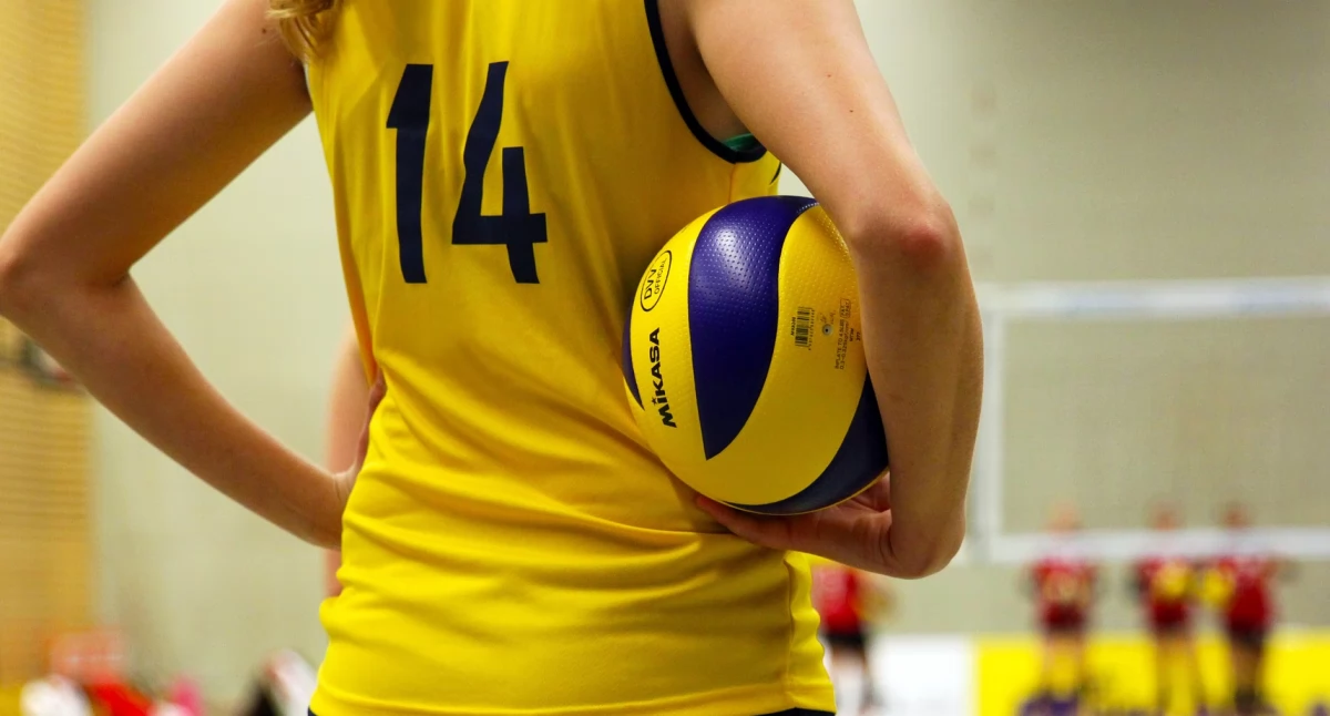 Volley polej: Jak się łączy mafia, alkohol, papierosy, broń i siatkówka w Radomsku? [Komentarz]
