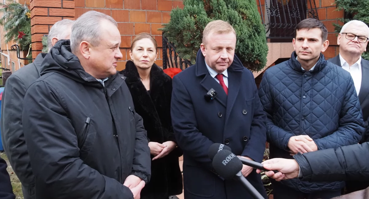 [WIDEO] Zarząd powiatu stawia na pieczę zastępczą. Chce tworzyć kolejne placówki Kamil. W przyszłym roku na pewno jedną