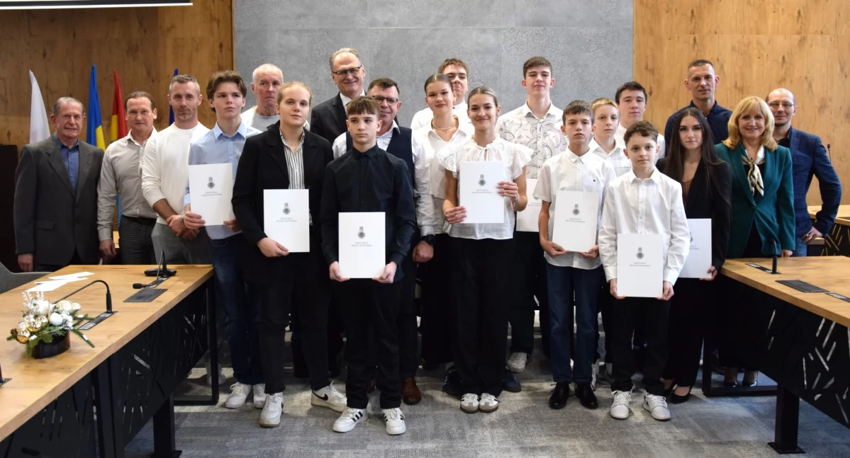 Młodzi sportowcy odebrali stypendia za osiągnięcia w drugim półroczu 2024 roku