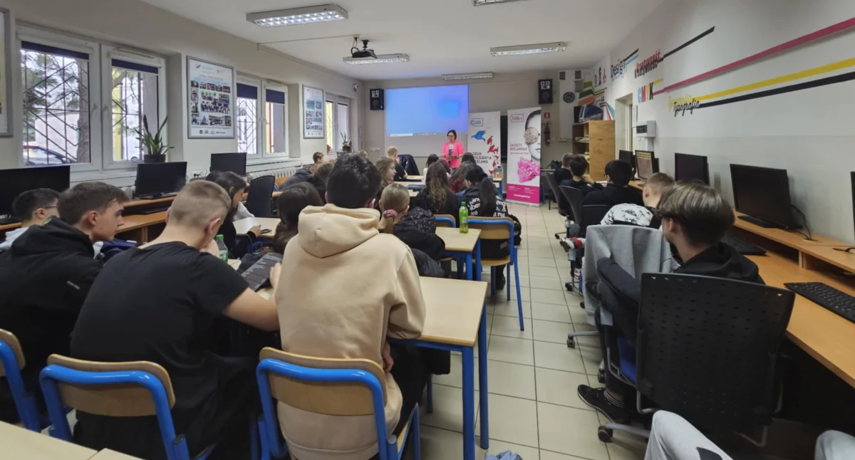 Ponad 2 miliony na staże i szkolenia dla uczniów i nauczycieli Elektryka 
