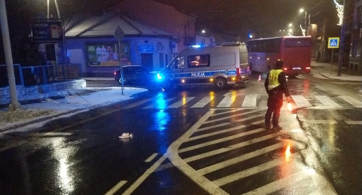 Wypadek w Przedborzu. 14-letni chłopiec potrącony przez samochód osobowy 