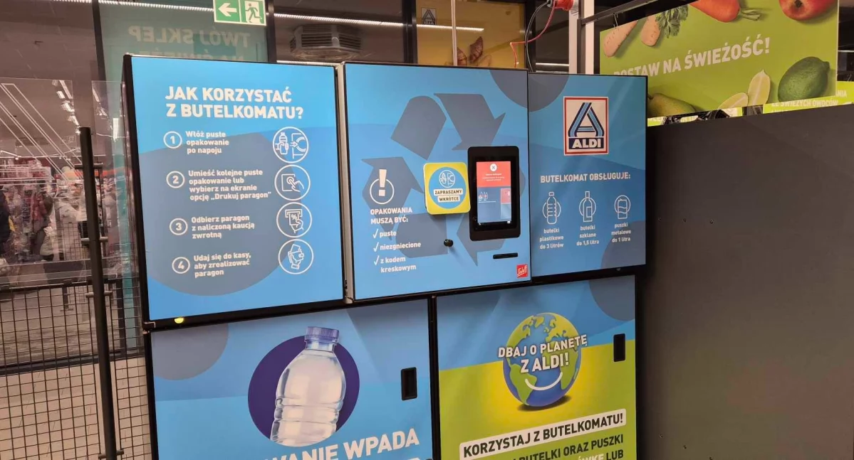  Pierwszy butelkomat w Radomsku. Jak to działa? Opłucz, włóż do środka, poczekaj na paragon, wejdź do sklepu i go zrealizuj