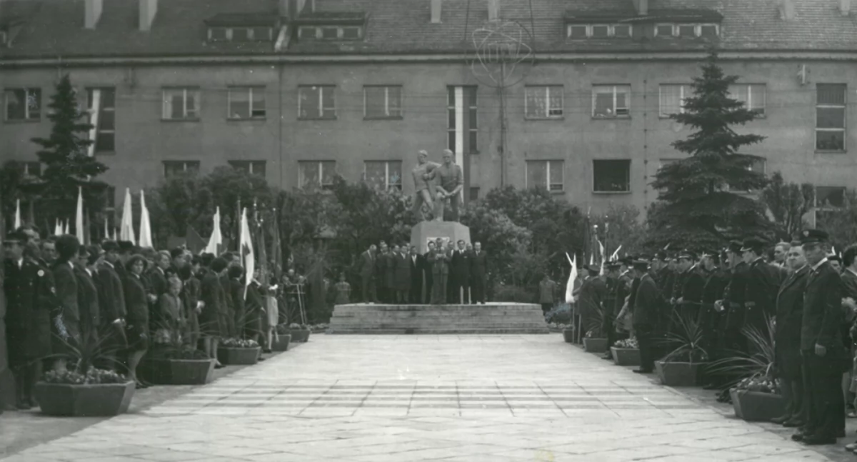 [Historia Gazetą pisana] W kompleksie leśnym w miejscowości Wymysłówek jeden z myśliwych znalazł zwłoki mężczyzny