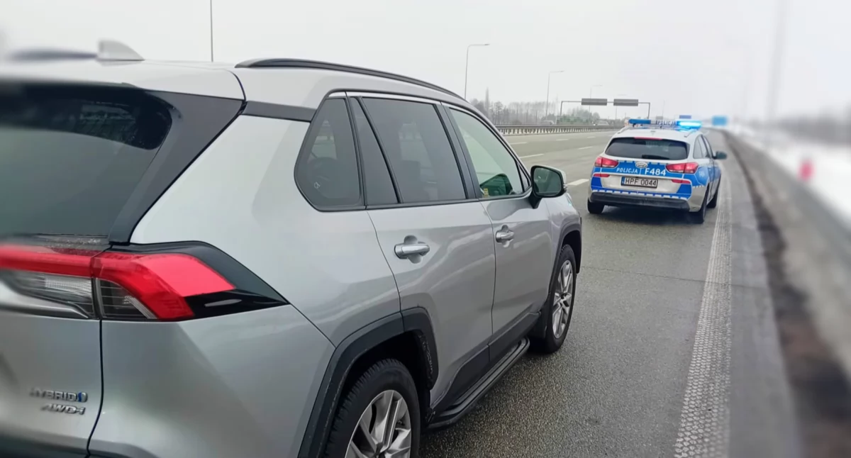 [WIDEO] Pan Rafał: To dzięki mnie go zatrzymali. Tak wyglądało zatrzymanie pijanego 58-latka który jechał autostradą A1