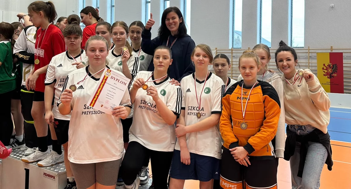 Finał wojewódzki w unihokeju. Brązowymi medalistkami uczennice Drzewniaka