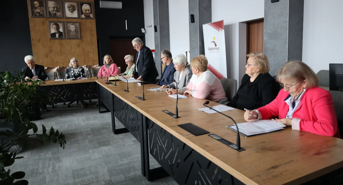 Miejska Rada Seniorów. Zdaniem starszych mieszkańców “Zerówka” powinna częściej pojawiać się w centrum