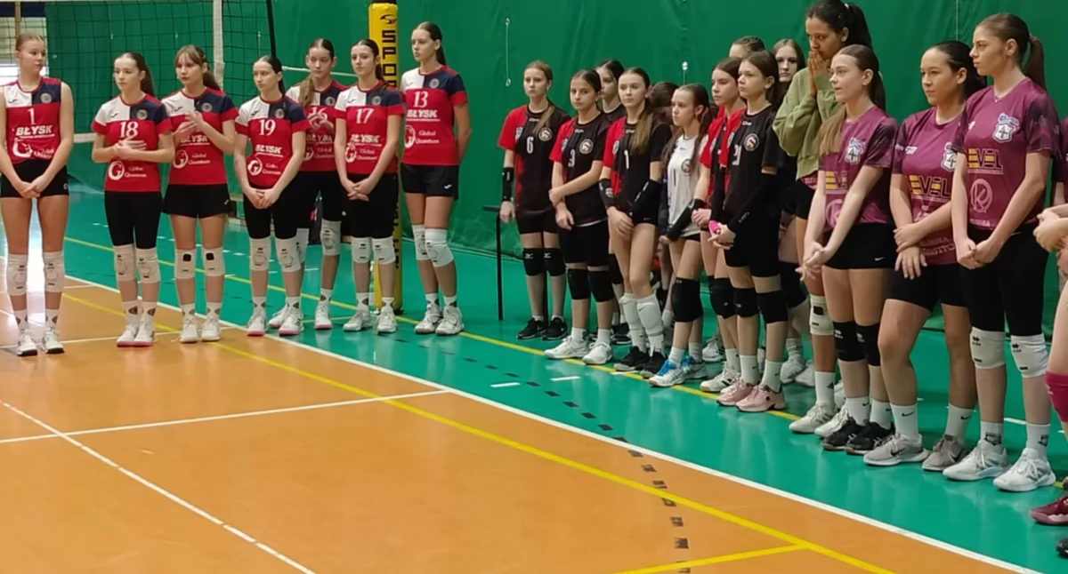 Siatkarki z Kamieńska wywalczyły piąte miejsce na  Mistrzostwach Województwa Łódzkiego