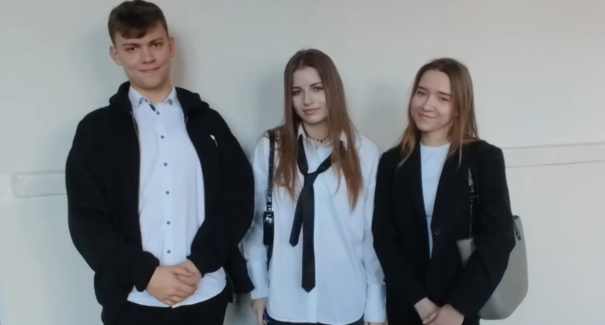Angielski w medycynie: II etap ogólnopolskiego konkursu dla uczniów szkół ponadpodstawowych. II LO reprezentowała trójka uczniów