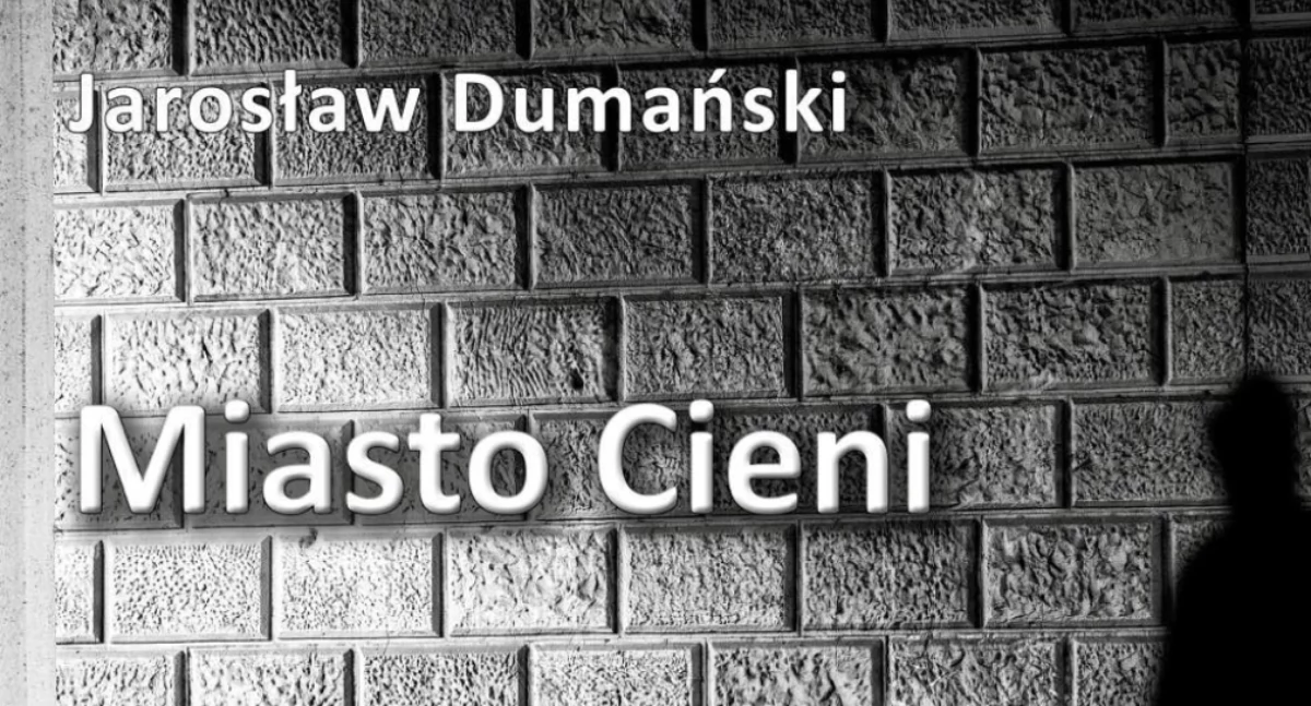 Miasto cieni. Nowa wystawa w galerii Przystanek Cooltura koło ronda na Przedborskiej. Zaprasza foto Pozytyw