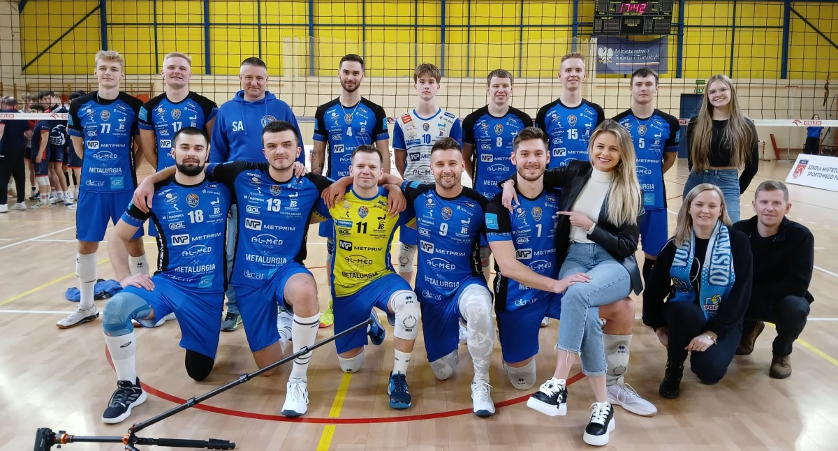 Dwa wyjazdowe zwycięstwa naszej drużyny. Siatkarze METPRIM Volley  zapewnili sobie 1. miejsce
