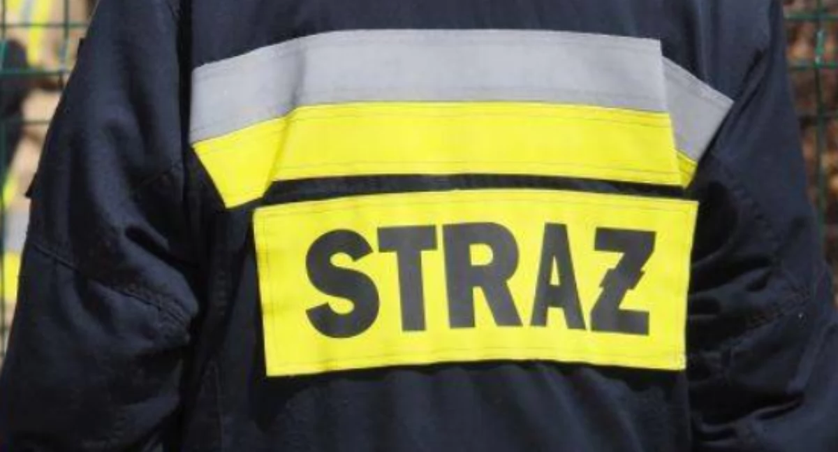 Zgon przy Młodzowskiej. Strażacy siłą otwarli drzwi mieszkania. Na pomoc było stanowczo za późno