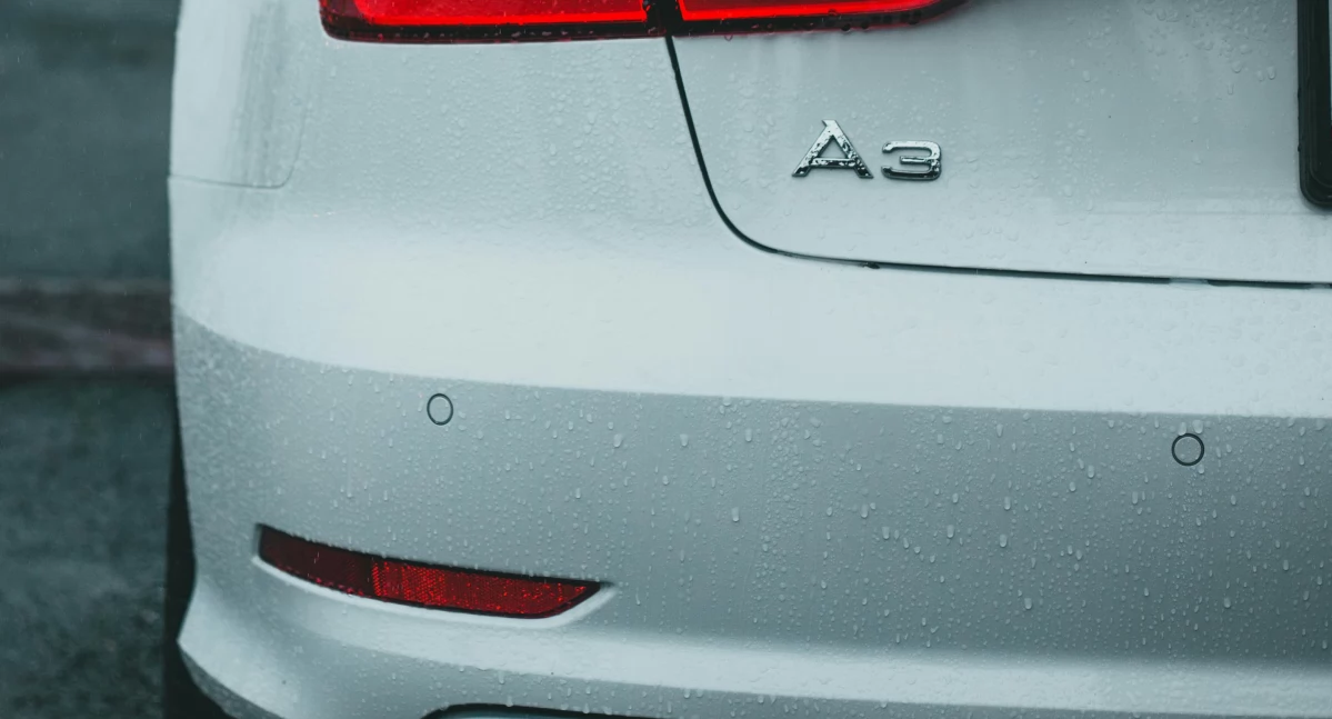 Zderzenie dwóch Audi na ulicy Jagiellońskiej. Na miejsce wysłano służby ratunkowe