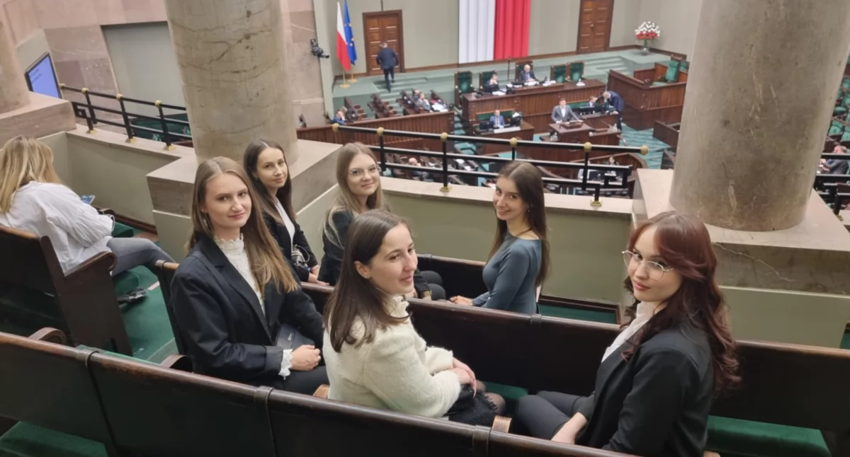 Członkowie radomszczańskiej Szkoły Liderów pojechali do Warszawy, na wyjątkowe zajęcia w Sejmie