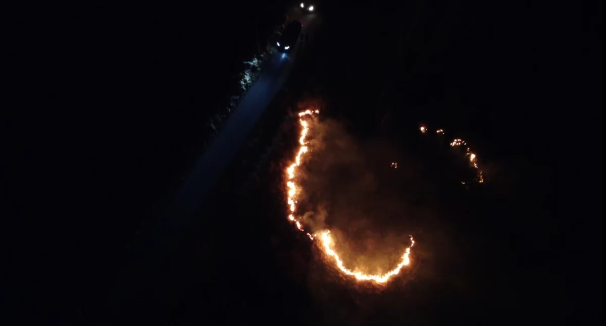 [FILM] Kolejna seria pożarów traw. W niedzielne popołudnie strażacy pojechali do Kuźnicy, Krzętowa i Silniczki