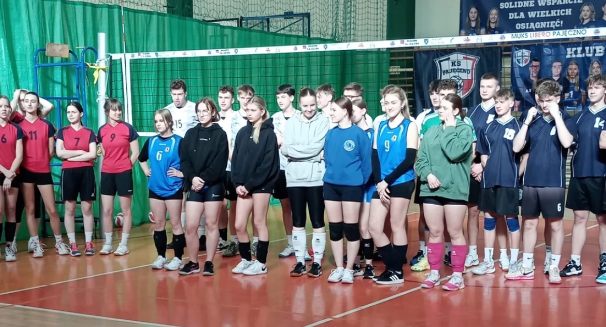 Półfinał Mistrzostw Województwa Łódzkiego w Piłce Siatkowej Dziewcząt. Srebro trafiło do siatkarek z II LO