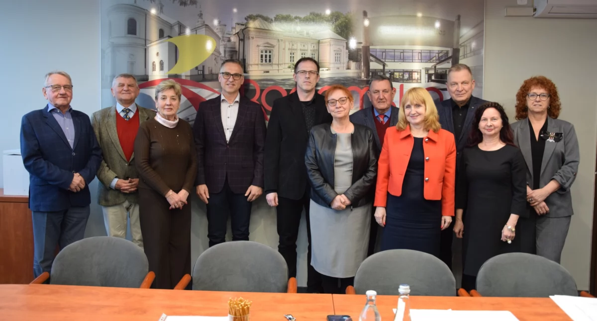 Tomasz Nowak mistrzem, Krystyna Michalska kanclerzem kapituły, która przyznaje medale miasta Radomska i honorowe obywatelstwo