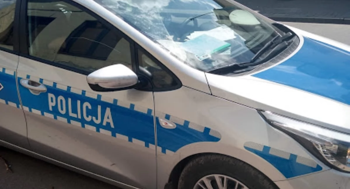 Wypadek na Jagiellońskiej. 79-latek wymusił pierwszeństwo przejazdu. 73-latka została odwieziona do szpitala
