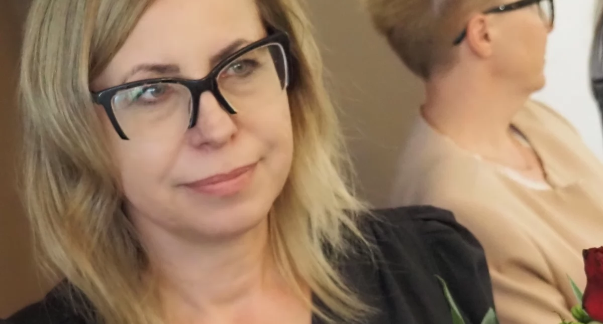 [TYLKO W GR] Gajzler na dwóch etatach schyla się po drobne: wróciła do szkoły tylko na ferie. Lekcji nie było, pieniądze tak