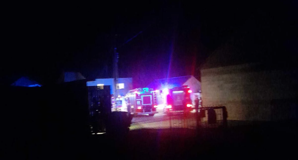 Pożar sadzy w domu w Woli Blakowej. Wysłano trzy zastępy straży pożarnej