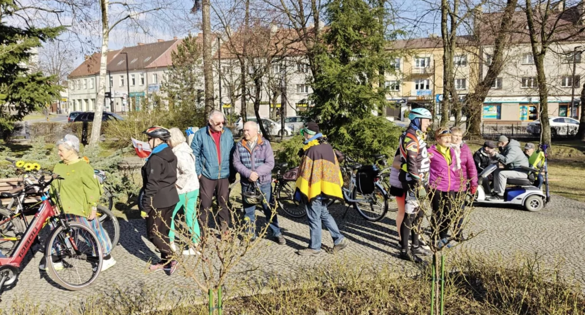 [ZDJĘCIA] Powitali wiosnę na rowerach. Chętnych do wspólnej przejażdżki nie brakowało