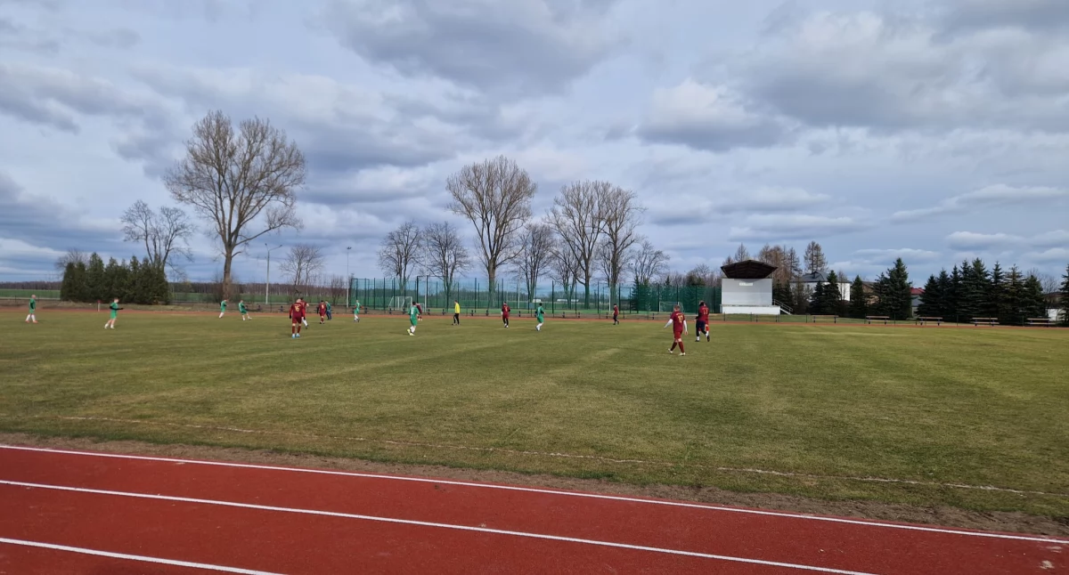 Trener Rabenda: Bramkę strzelił nam wiatr. Słaba inauguracja rundy wiosennej w okręgówce