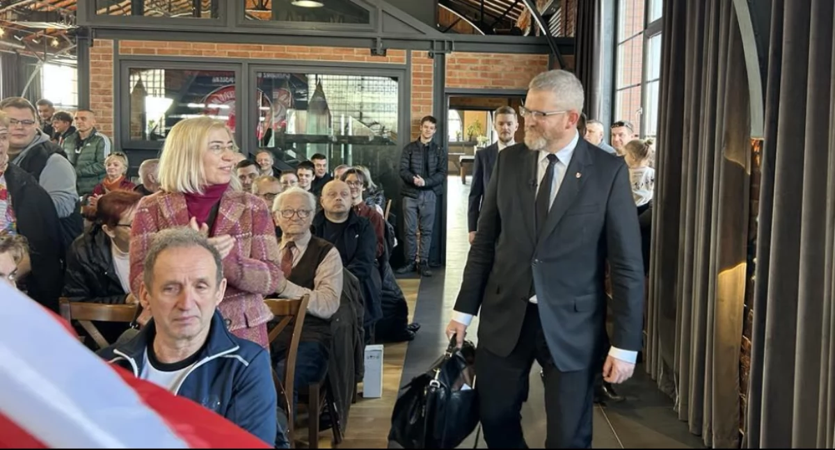 Dawid komentuje: Symetria w demokracji: czy naprawdę jest dla wszystkich?