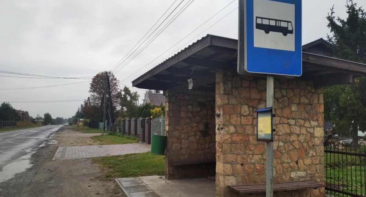 Mieszkańcy Rędzin w gminie Żytno nie mają jak dojechać do Radomska. Wójt postarał się o dodatkowy kurs w PKS-ie. Czy to załatwia sprawę?