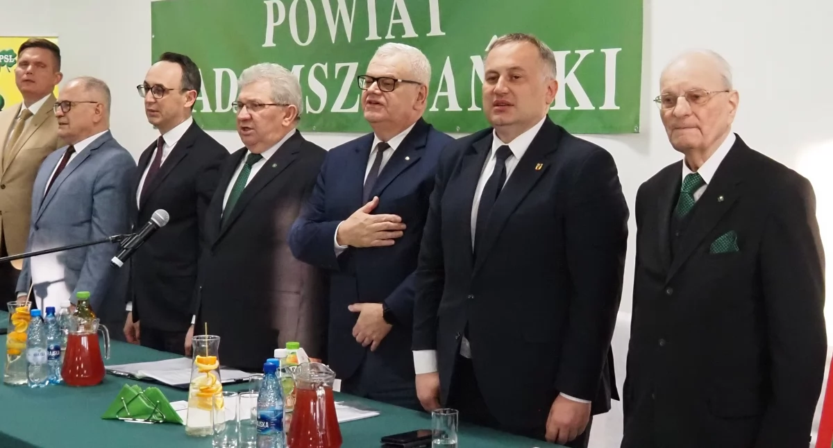 [ZDJĘCIA] Powiatowy zjazd Polskiego Stronnictwa Ludowego w Dobryszycach. Gościem minister Dariusz Klimczak