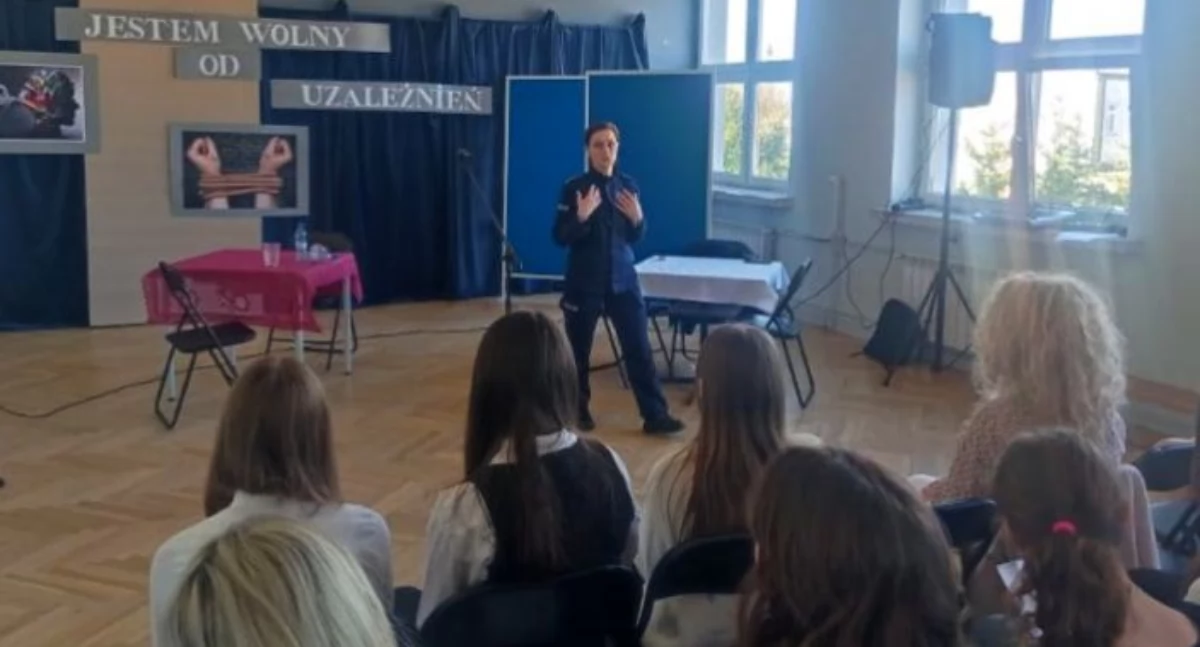 Uczniowie z Siódemki najlepsi w międzyszkolny konkursie “Jestem wolny od uzależnień”