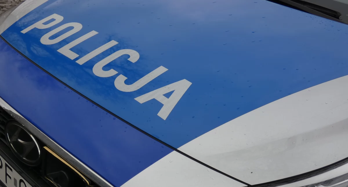 Pijany 32-letni kierowca Toyoty przekroczył prędkości, nie zatrzymał się do kontroli i myślał, że uda mu się uciec