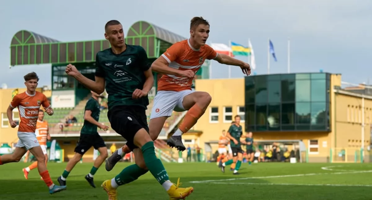 Trener Frączyk: - Waliliśmy głową w mur Derby naszego powiatu na remis
