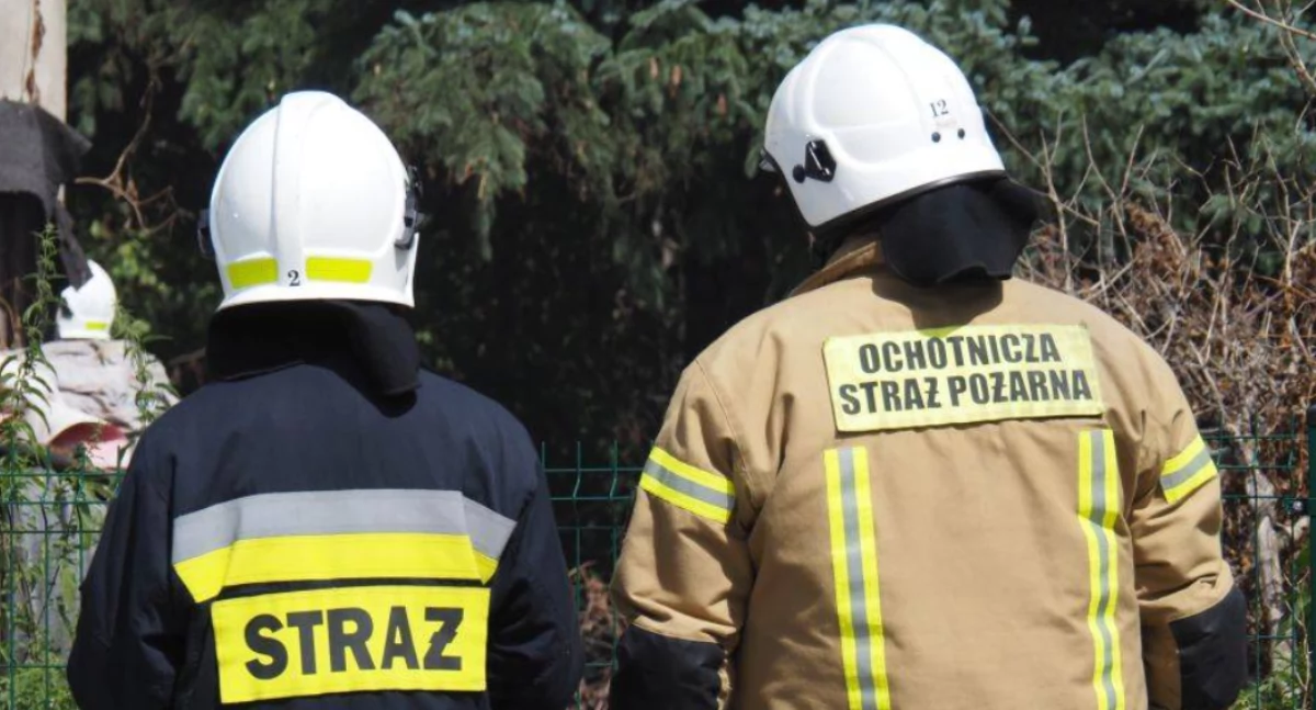 Strażacy trzy razy wyjeżdżali zamiast karetki pogotowia. Pomagali 85 i 32-latce, dla 52-latka na pomoc było za późno