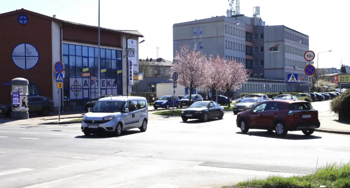 Będą światła na skrzyżowaniu Mickiewicza i Bugaj. A na Przedborskiej zatoka autobusowa