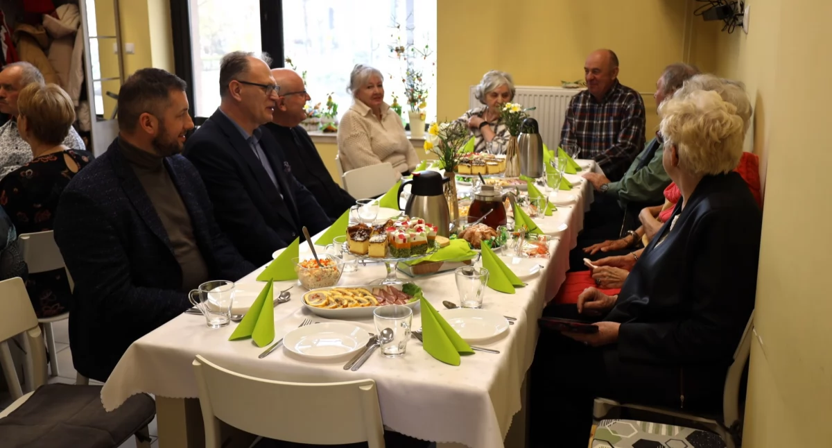 Wielkanocne spotkanie prezydenta z seniorami. W Klubie Senior+