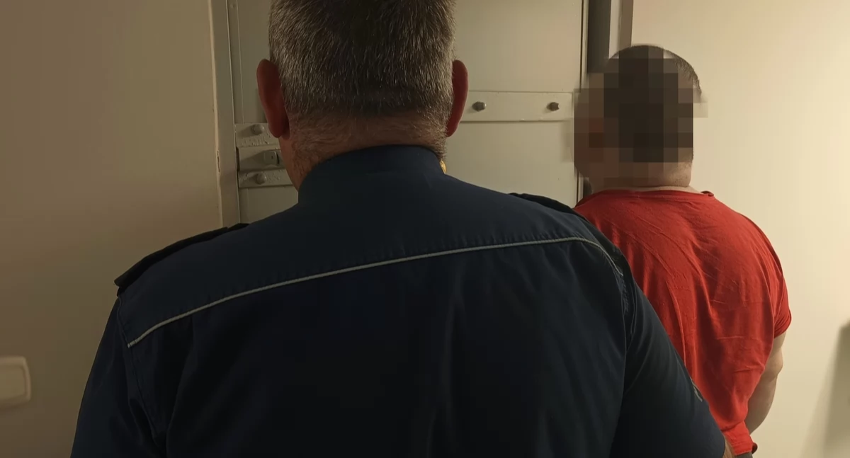 Metamfetamina i marihuana. Policjanci w domu 51-latka znaleźli prawie kilogram narkotyków