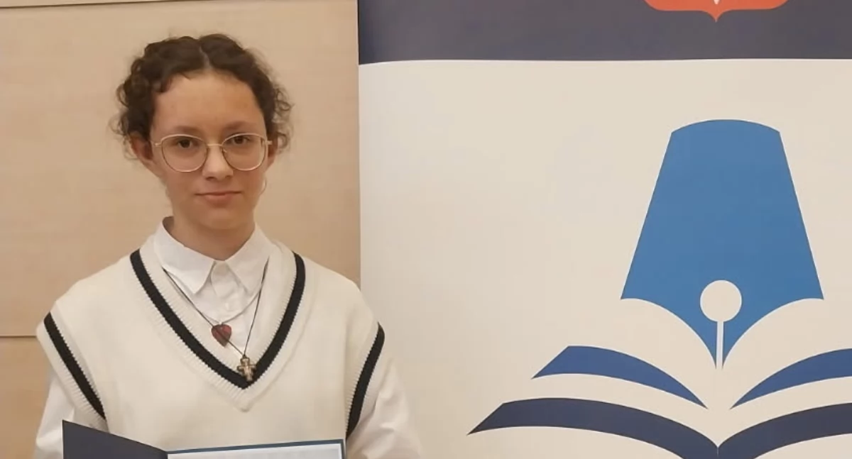Julia Kościołek, uczennica Dwójki, laureatką Wojewódzkiego Konkursu Przedmiotowego z Historii